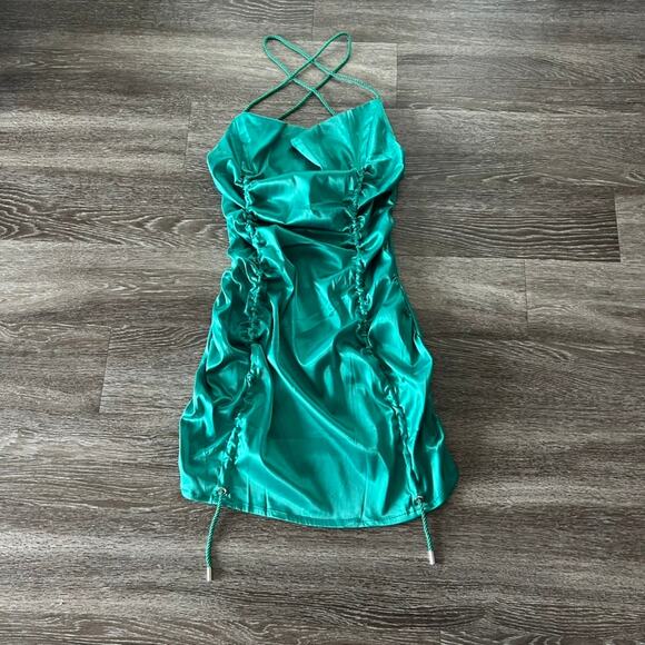 NWT Manière De Voir Emerald Green Satin Ruched Mini Dress US 8 CrossStrap Halter - Picture 12 of 16